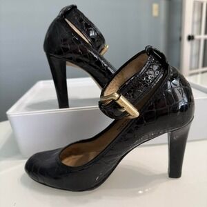 Gorgeous Michael Kors heels, croc embossed